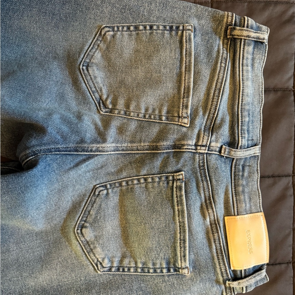 Express Skyscraper Mid Rise Jeans - Picture 4 of 5